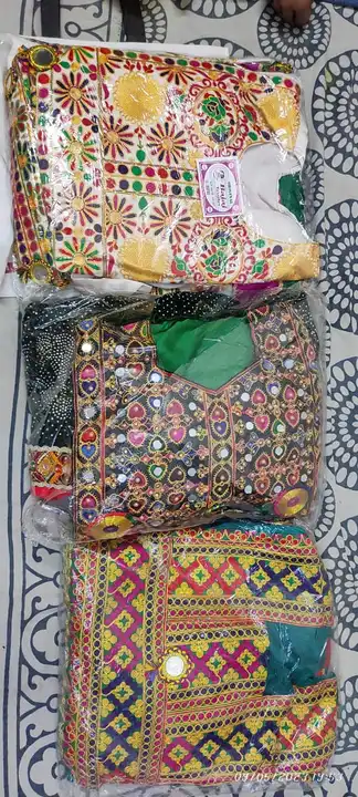 Quantity 1000 pcs 3 pcs set  size S m L XL XXL Noida sector 62 U P Pin 201309 uploaded by Wholesale garments on 5/9/2023