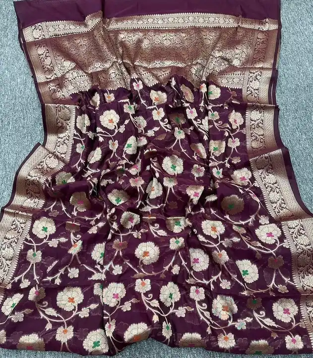 Banarsi semi katan dye silk saree  uploaded by Vina Handloom on 5/10/2023