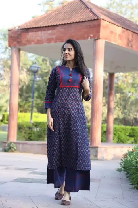 Kurti with plazoo  uploaded by R v textile on 5/10/2023