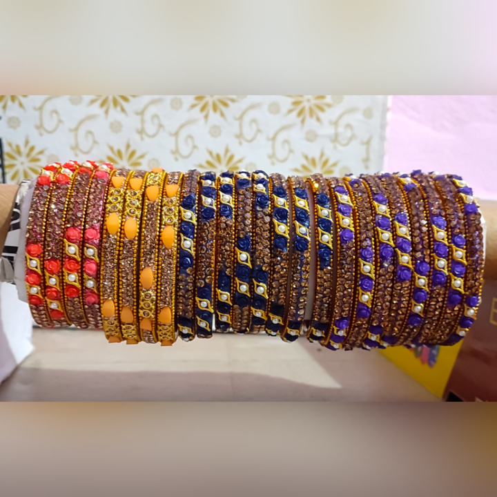 Side bangles  uploaded by business on 5/10/2023