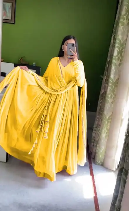Party wear gown uploaded by Taha fashion from surat on 5/11/2023