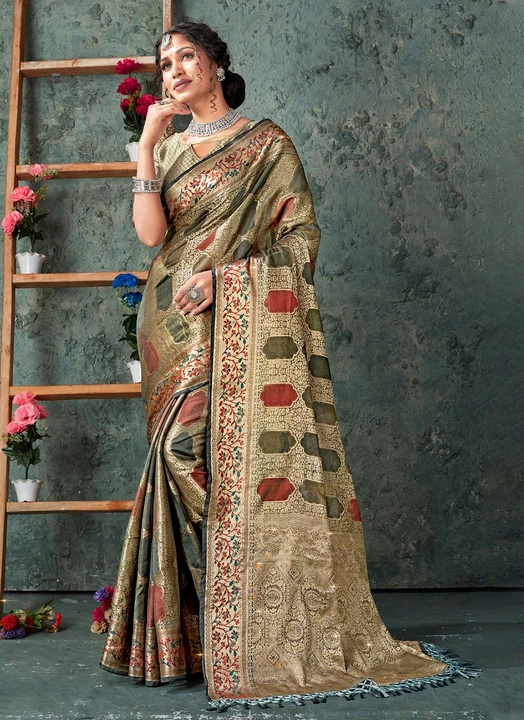 Saree uploaded by Taha fashion online store on 5/11/2023