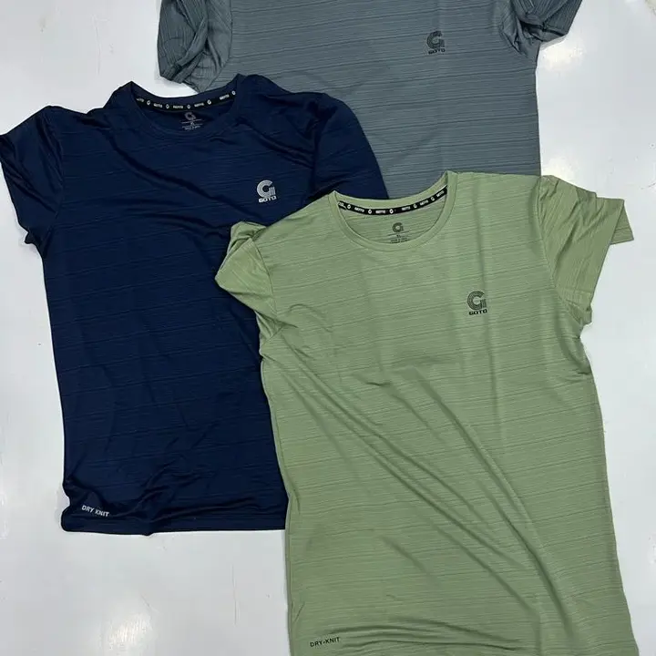 Men's Round Neck T-shirt uploaded by Satguru Sports on 5/11/2023