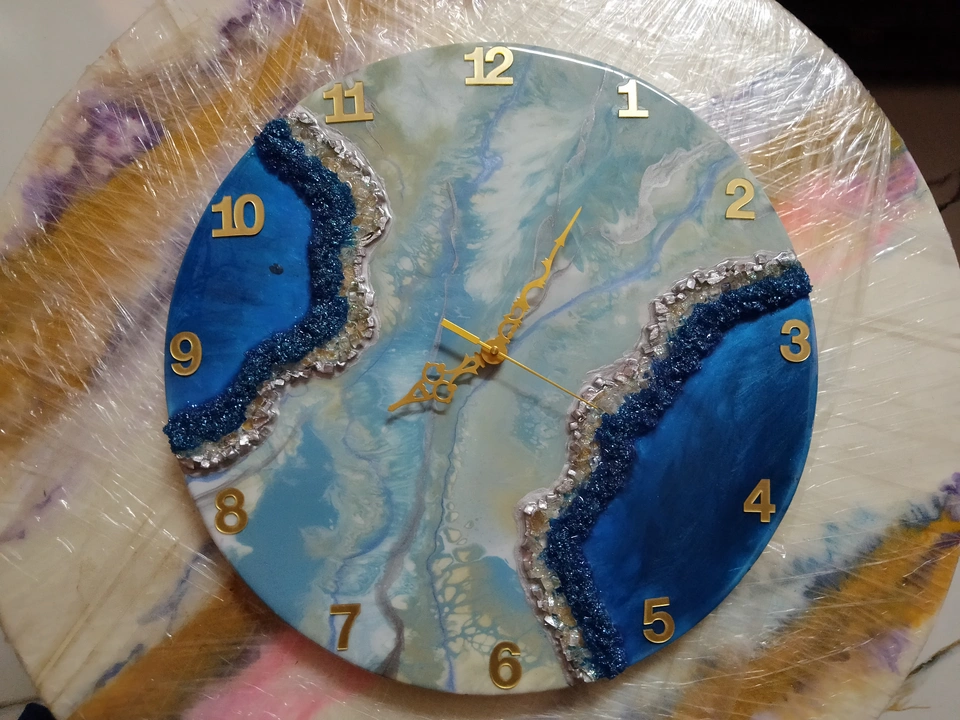 Resin geode wall clock  uploaded by business on 5/11/2023