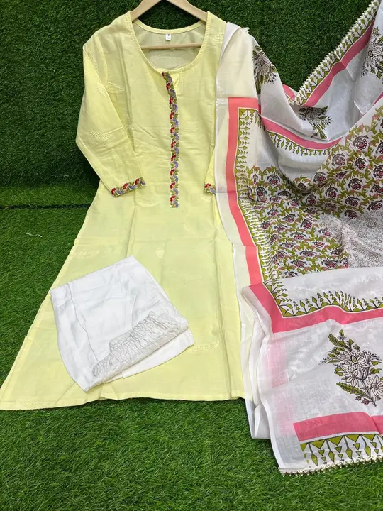 💃🏾heavy handloom cotton💃🏾
*Pure heavy cotton kurta with neck line*
*and on sleeves embroidery  uploaded by Rabi creation on 5/11/2023