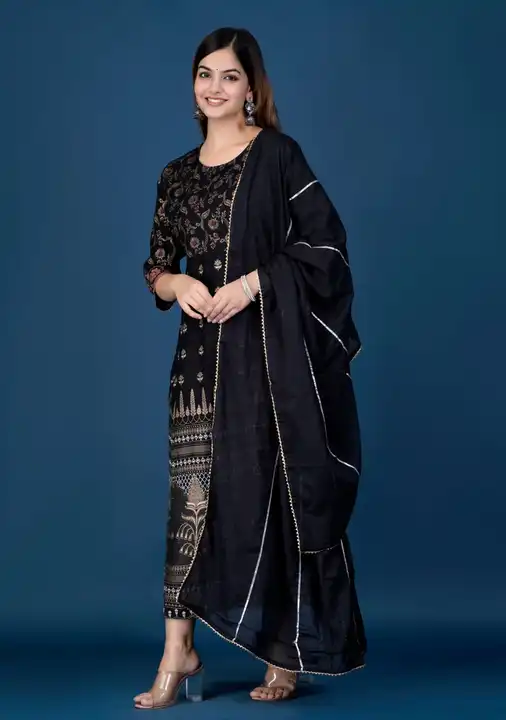 M/38 To 3XL/46, Reyon Fabric Flowers 🌺 Print Gown With Heavy Lace Work Dupatta* uploaded by Online Ladies Dresses on 5/11/2023