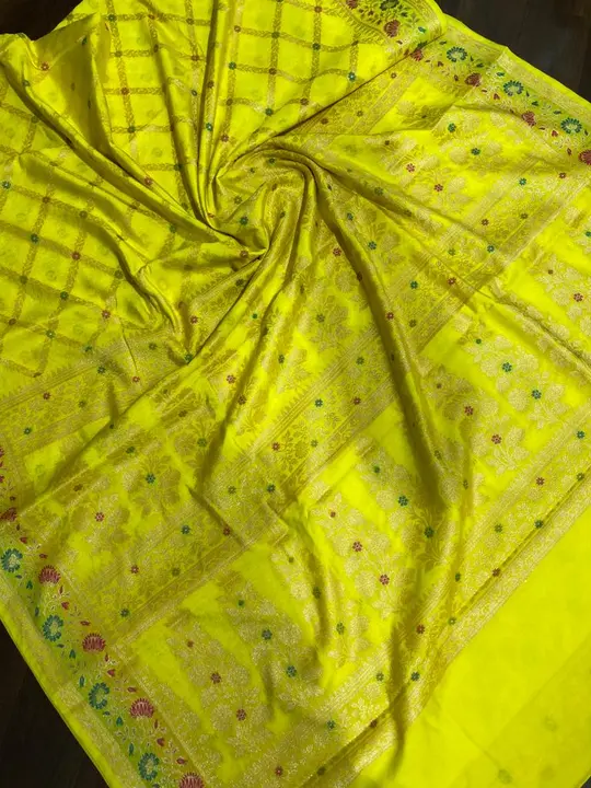 Banarsi silk saree  uploaded by Fiza saree center on 5/12/2023
