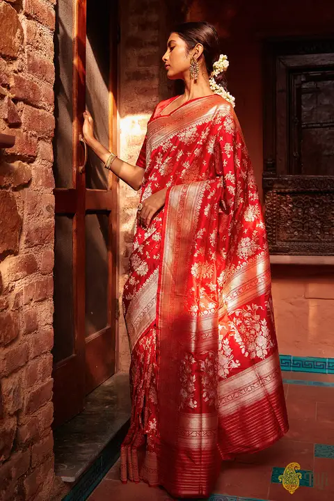 Banarasi Saree uploaded by Delhi Garments on 5/12/2023