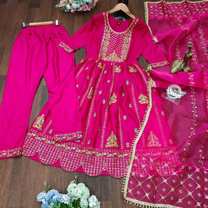 All sizes available  uploaded by Heena fashion house on 5/13/2023