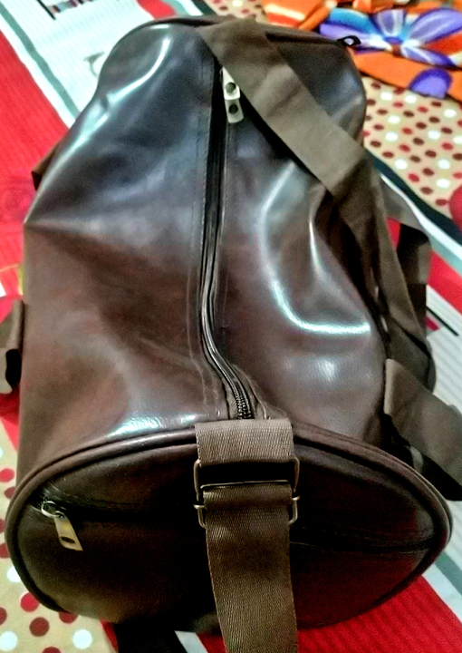 Leather gym bag  uploaded by Krishna enterprises on 5/13/2023