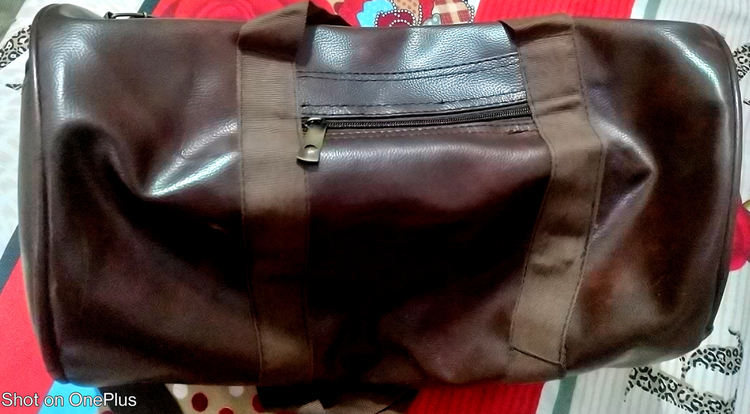 Leather gym bag  uploaded by Krishna enterprises on 5/13/2023