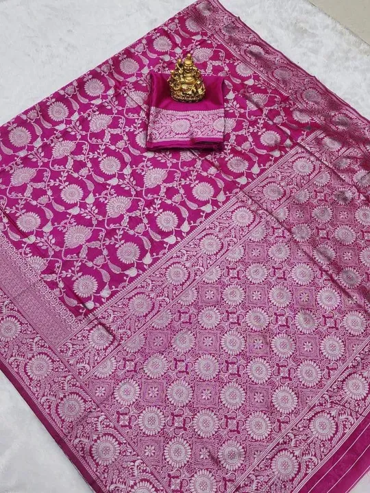 Banarasii sarees  uploaded by Villa outfit on 5/13/2023