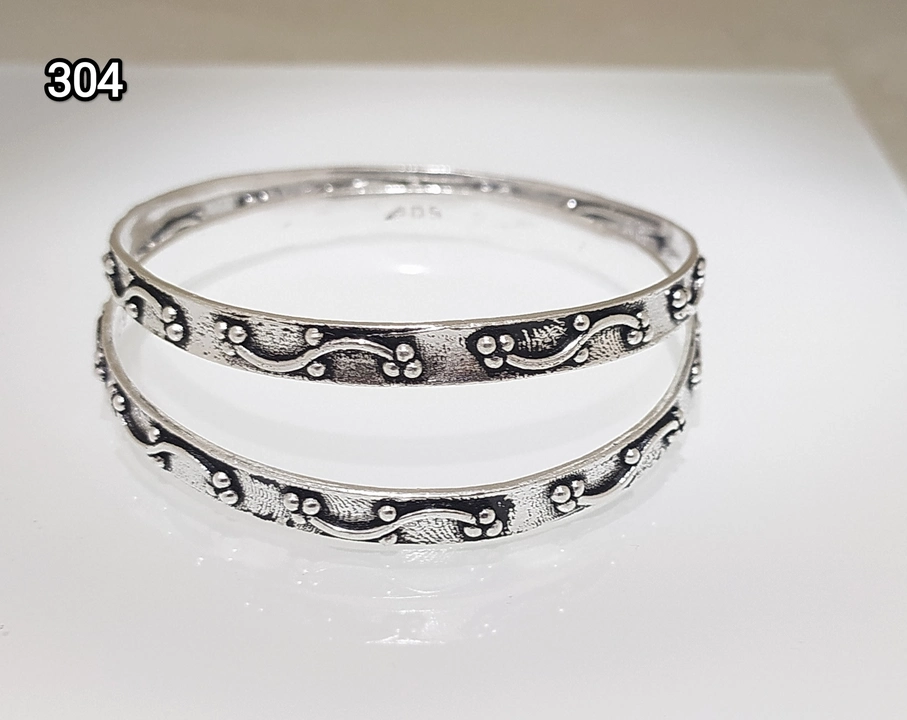 Antique bangles  uploaded by D. K ENGINEERING on 5/13/2023