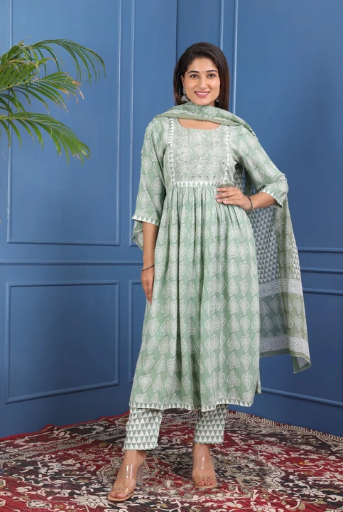 M/38 to XXL/44,Reyon  Nayracut kurti with pant with  malmal duppatta . uploaded by Online Ladies Dresses on 5/14/2023