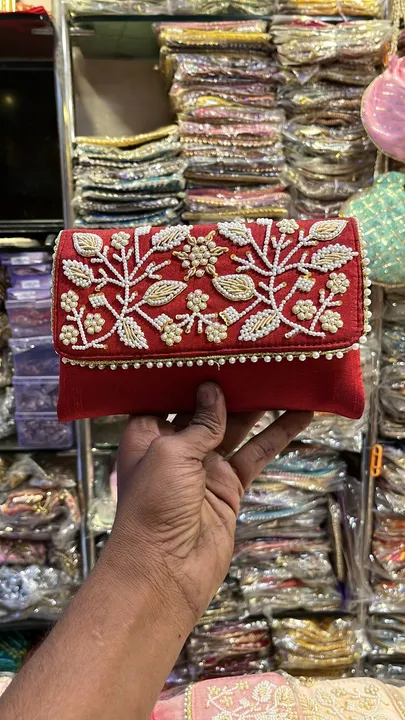 Hand work clutch  uploaded by Sb designs on 5/14/2023