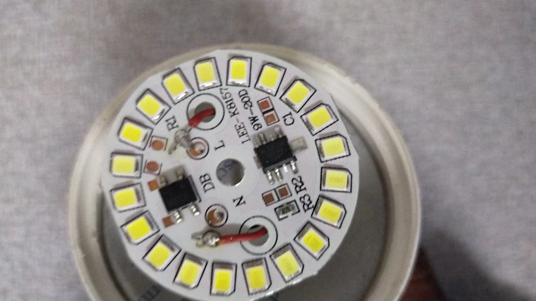 9W LED Bulb  uploaded by Momai Electric  on 5/14/2023