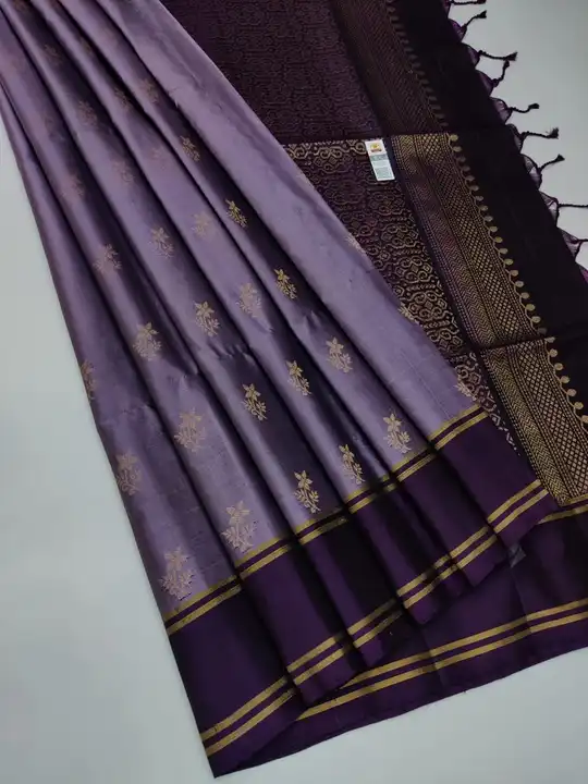 Handloom made soft silk saree uploaded by Ruthran silks on 5/14/2023
