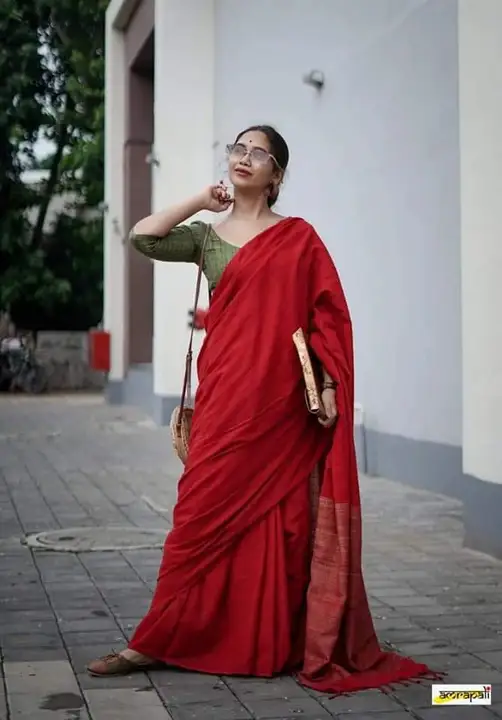 Kota staple saree with dupion slub pallu

 uploaded by Kiran Textile on 5/14/2023