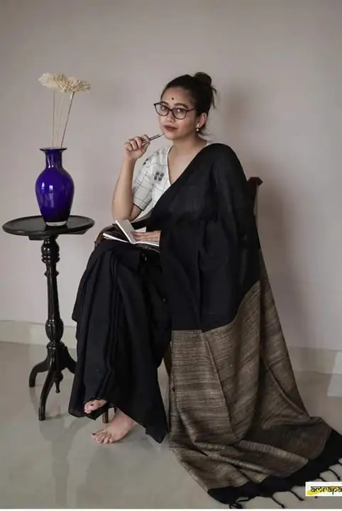 Kota staple saree with dupion slub pallu

 uploaded by Kiran Textile on 5/14/2023