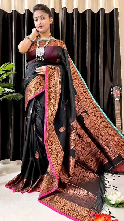 Linen Benarasi Saree with copper work uploaded by FAB MARKET on 5/14/2023