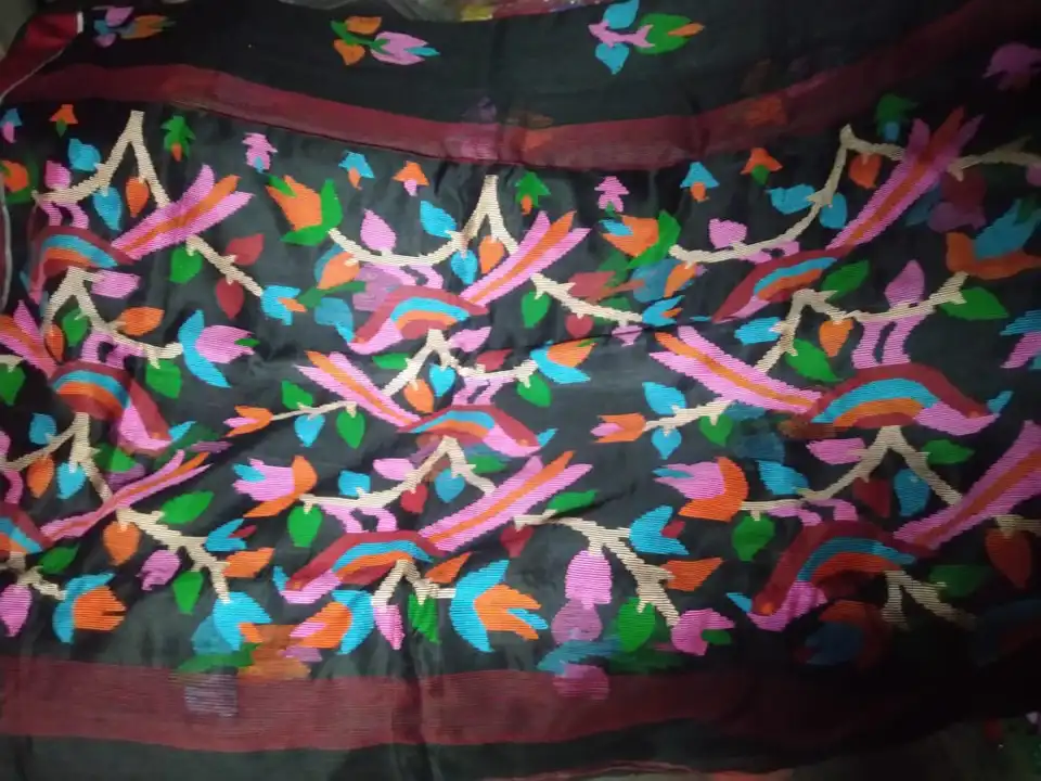 Pure silk upar jamdani work saree uploaded by Dey Weaving Center on 5/15/2023
