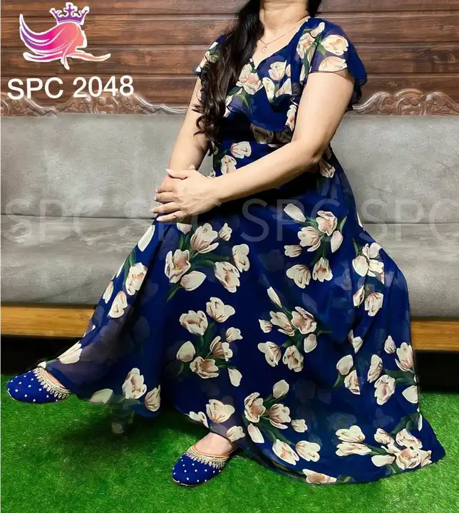 Post image *launching 🎄🎷long gown 🌸🏵️*

🔥🔥🔥🔥🔥🔥🔥
For Supremely Stylish Yet Comfortable Look, Slip Into This Floral Printed midi with side belt 😍 with boutique sleeve 😘 Set Beautiful Crafted With  Prints And A Soothing Bored   🌺🍁

Adorn This And Leave A Style Statement Wherever You Go.

Material fox Georgette
Complete Linning

Length:- 49+”
😍😍😍😍😍😍

Size :- S-36
           M-38
            L-40 
           Xl-42 
          XXl-44
Gaja
*Price - 550*
🌈🌈🌈🌈🌈🌈
Ready to ship ⛴️
Maltipal pics available
