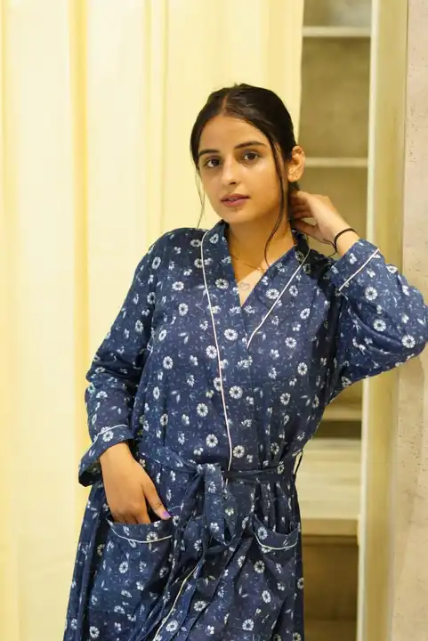 *Cotton hand block printed* 
*Bathrobe/ gown*



Fabric: Cotton
The nighty's soft and smooth fabric  uploaded by Saiba hand block on 5/16/2023