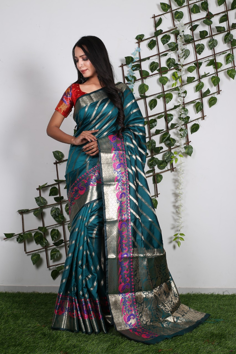 *🛍ARONICA  🛍*
Murti 
Soft Lichi  Silk Saree With Rich Gold Zari Wooven Pallu & Zari weawing Border uploaded by Divya Fashion on 5/16/2023