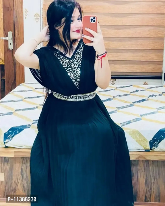 Dress  uploaded by Shree's sareees on 5/29/2024