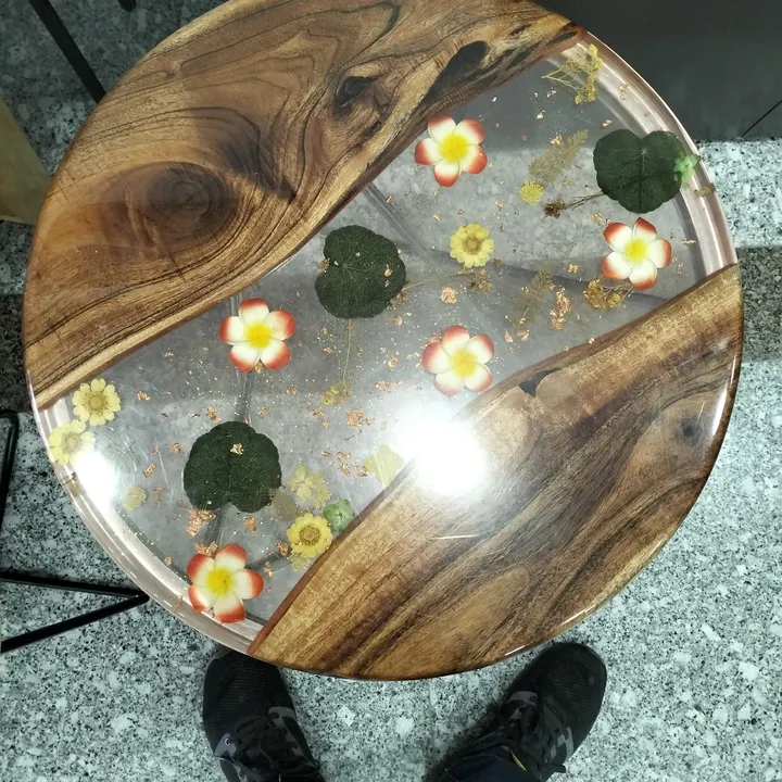 Epoxy resin table top round  uploaded by LABHANSHI ENTERPRISES on 5/17/2023