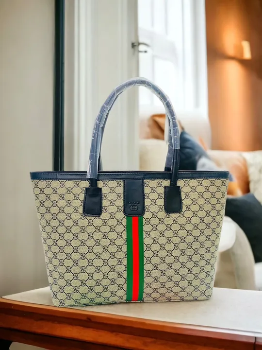 GUCCI HAND BAG  uploaded by business on 5/17/2023