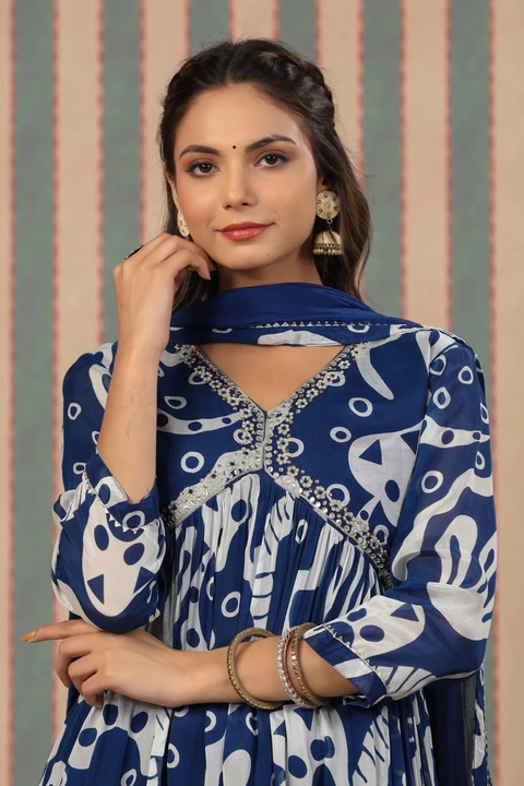 Chinnon fabric  aliya cut in nyra kurti with paired pent with shiffon duppatta 
38 40 42 44  uploaded by NR COLLECTIONS on 5/17/2023