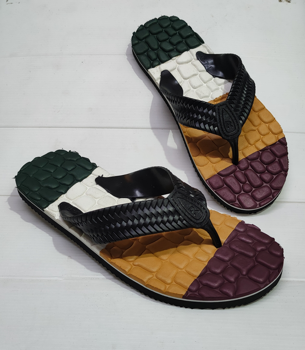 Ambossing soft and comfortable slippers  uploaded by business on 5/18/2023