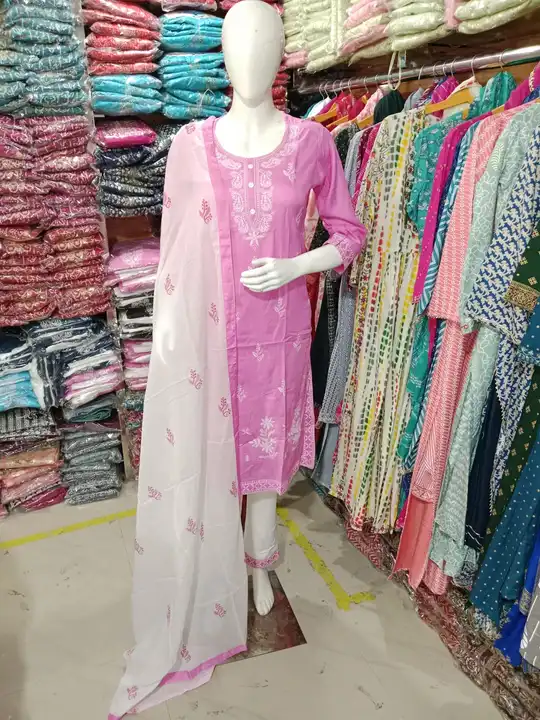 M/38 to XXL/44, REYON fabric Kurti with heavy embroidery on kurti and mulmul duppatta Pant and mumul uploaded by Online Ladies Dresses on 5/19/2023