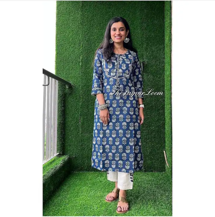Post image *Summer Exclusive🦋🦋*


      *Get this beautiful cotton 60'60 pant set with Embroidery on sleeves and front(with gota lace) along with cotton flex Hand block print with matching🥰🥰*

 *Material* -  Cotton 60'60

 *Colour*- Blue 💙 Hand block print 🐾


Kurti length - 45-46 inches
Pent length - 37-38 inches

Size 38 40 42 44 46