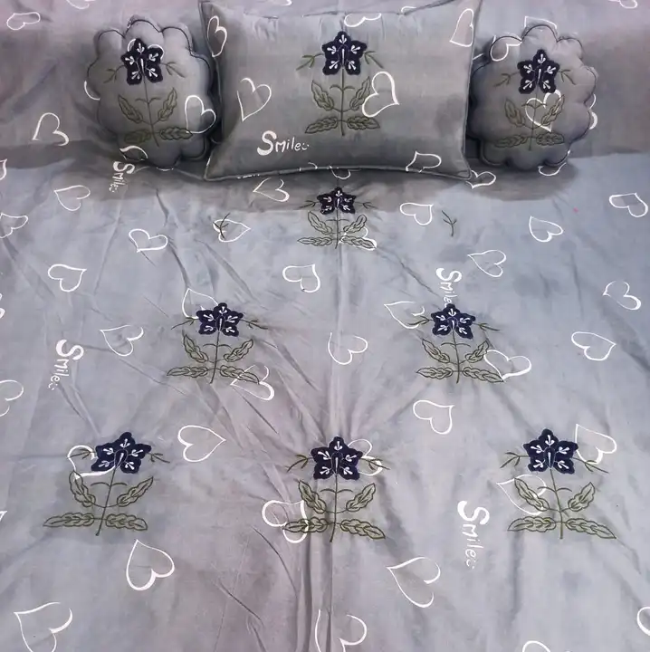 Bed sheets set uploaded by SAKSHAM ENTERPRISES  on 5/19/2023
