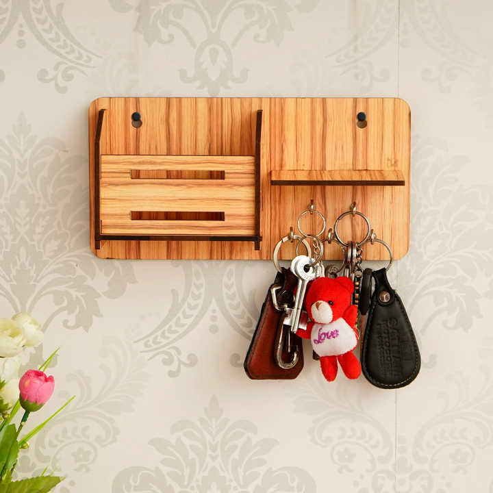 
🥳Multiutility 5 Hooks Wooden KeyHolder🥳 uploaded by Home decor on 5/20/2023