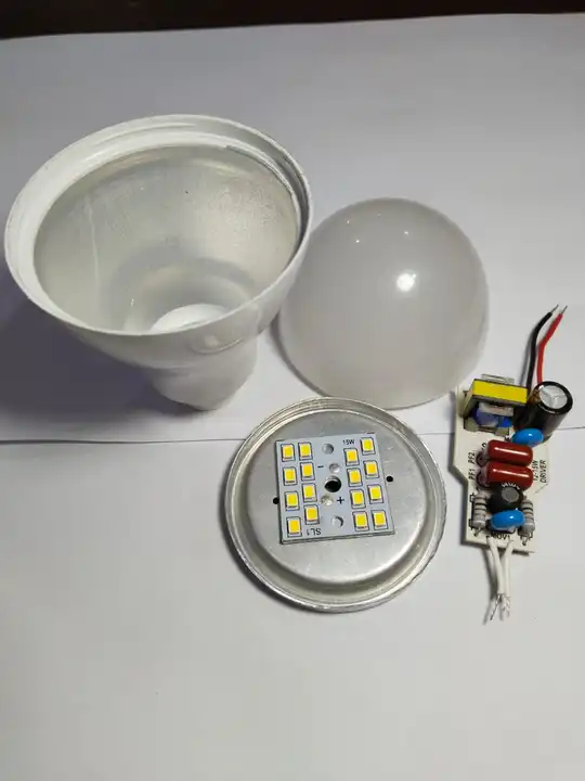 LED बल्ब बनाने वाली मशीन uploaded by Ap treading company on 5/29/2024