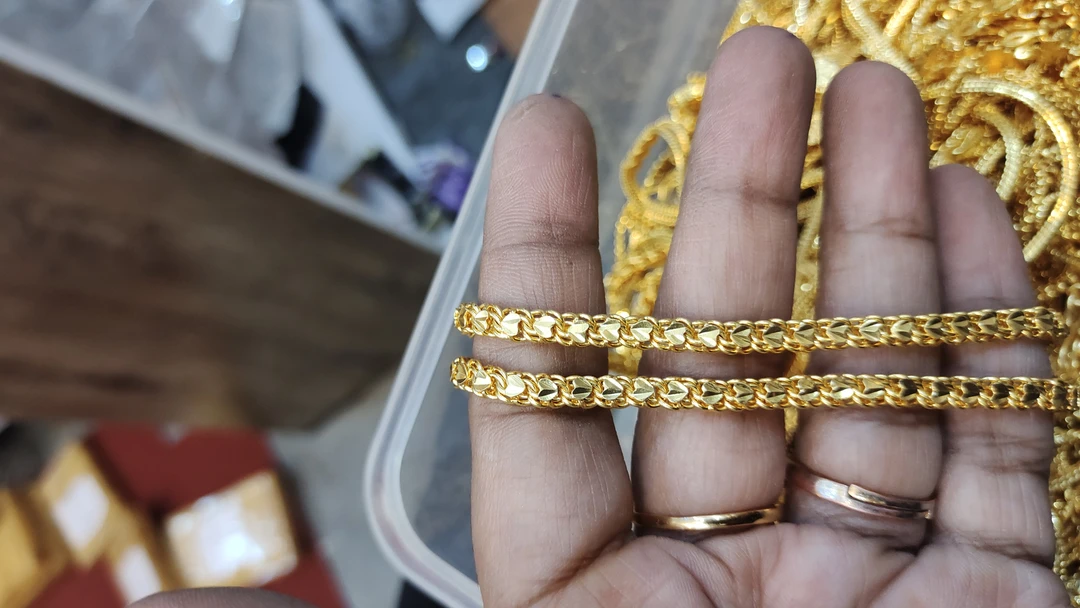 Chains uploaded by Mehreen jewelry on 5/20/2023