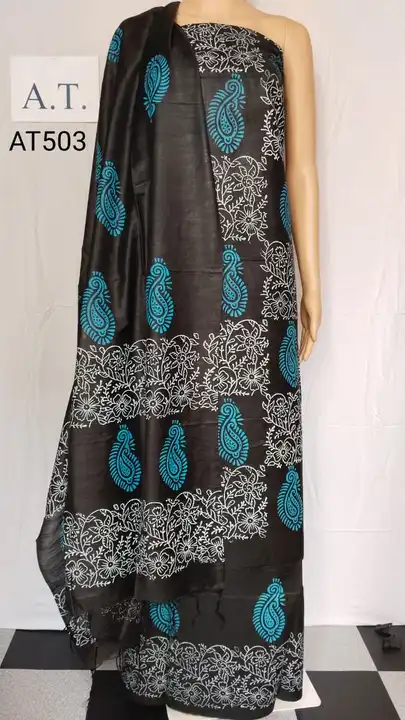 Katan salab silk suit material.

Hand block print.

Top, bottom and dupatta.

Free size.
 uploaded by IndianTrends on 5/20/2023