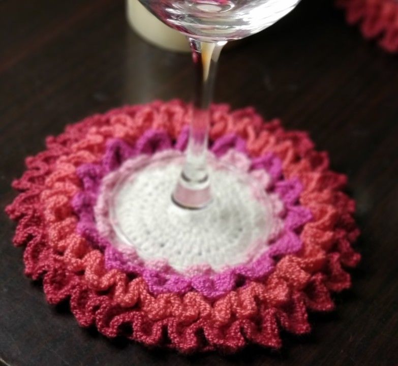 Post image Coasters/candlestand
Set of 2 coasters in crochet to add that subtle look to your table..