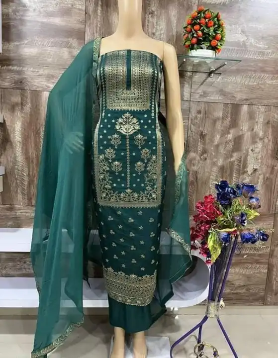 Banarasi suit  uploaded by Zuberiya Global on 5/20/2023