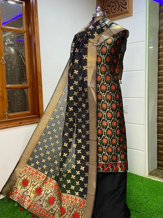Banarasi cotton 3 pics suit  uploaded by Rhaman Silk sarees on 5/21/2023