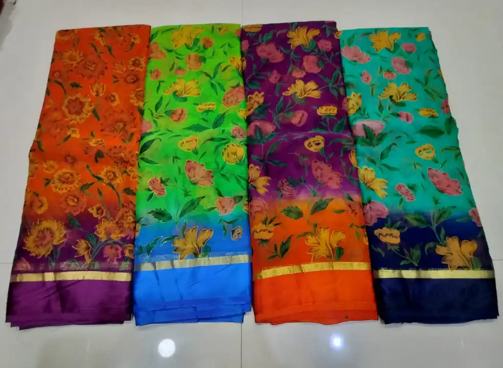 FLORAL PRINTS PURE CHIFFON SAREE WITH BLOUSE PIECE
SOft material l uploaded by Radhika clothes on 5/30/2024