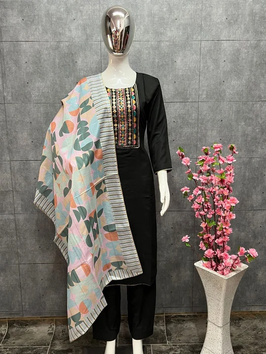 Kurti uploaded by Sunny Collection on 5/29/2024