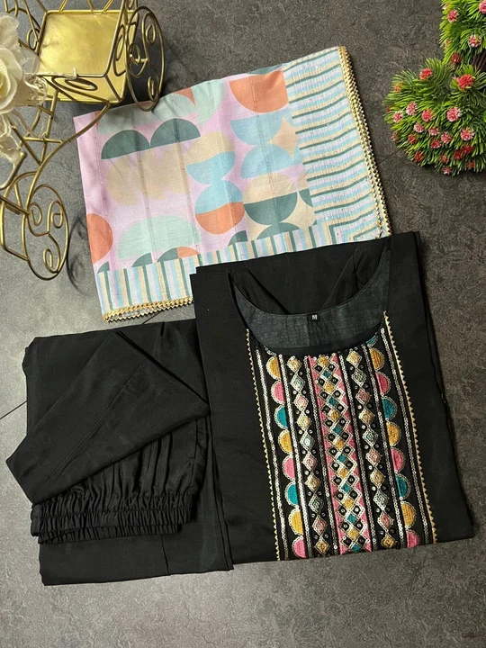 Kurti uploaded by Sunny Collection on 5/22/2023