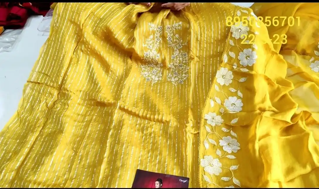 #गंगा के प्लेन सूट🌹#प्योर दुपट्टे के साथ और 🎉#ओरगंजा के 🎉#पार्टी वियर सूट 👌#गजब के डिजाइन💃 uploaded by Deep boutique collection gohana on 5/22/2023