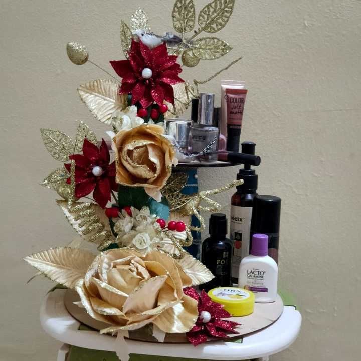 Cosmetic stand uploaded by Dhruv Enterprises on 3/10/2021