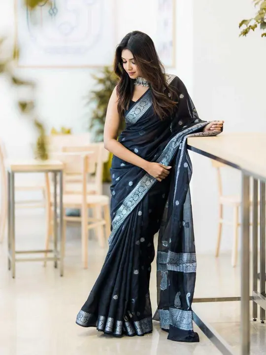 Saree  uploaded by Akshay Collection on 5/22/2023