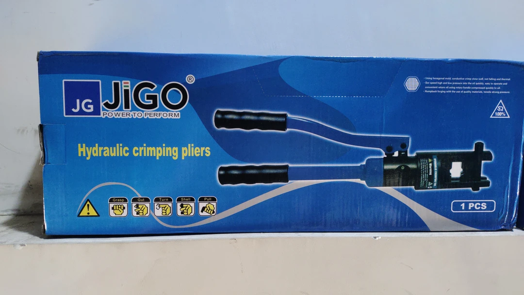 Hydraulic crimping tool  uploaded by Megha Trading Co on 5/22/2023